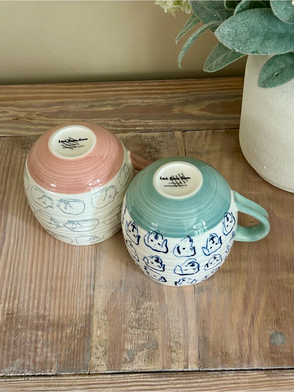 Anthropologie (Leah Goren) Dog & Cat Motif Stoneware Mug Set 🐾 🆕 - Picture 7 of 11